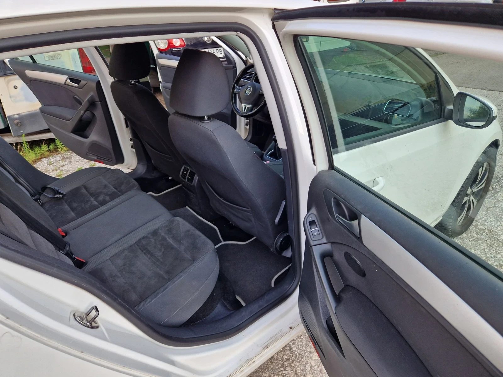 VW Golf 2.0TDI, 140к.с, 6скорости, Евро 5В, снимка 9 - Автомобили и джипове - 55435738