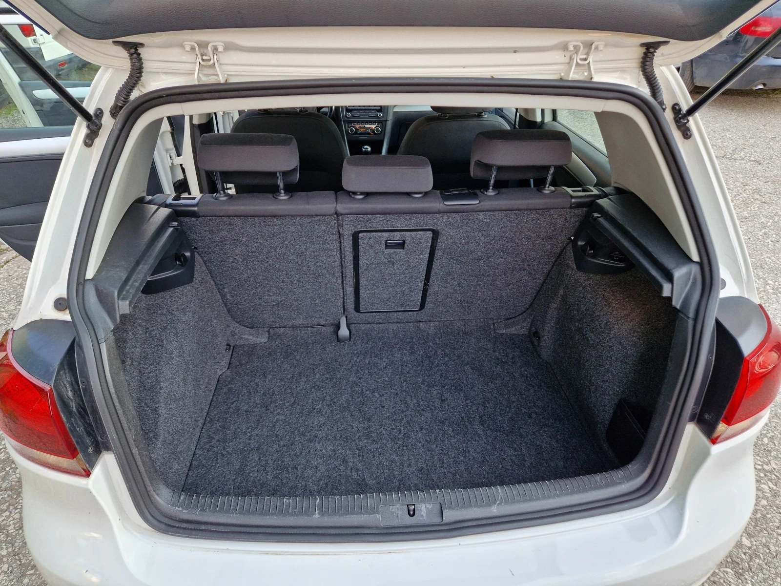 VW Golf 2.0TDI, 140к.с, 6скорости, Евро 5В, снимка 14 - Автомобили и джипове - 55435738