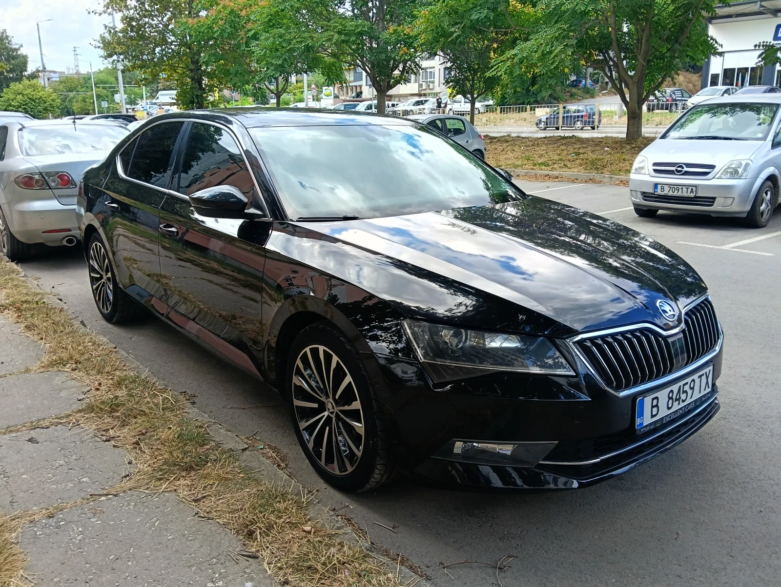 Skoda Superb 2.0tdi, снимка 4 - Автомобили и джипове - 55751085