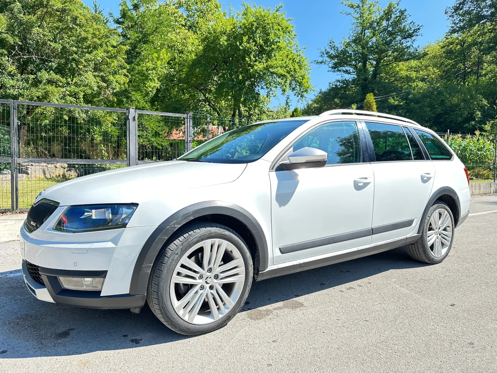 Skoda Octavia 2.0 TDI Scout, снимка 10 - Автомобили и джипове - 55965192