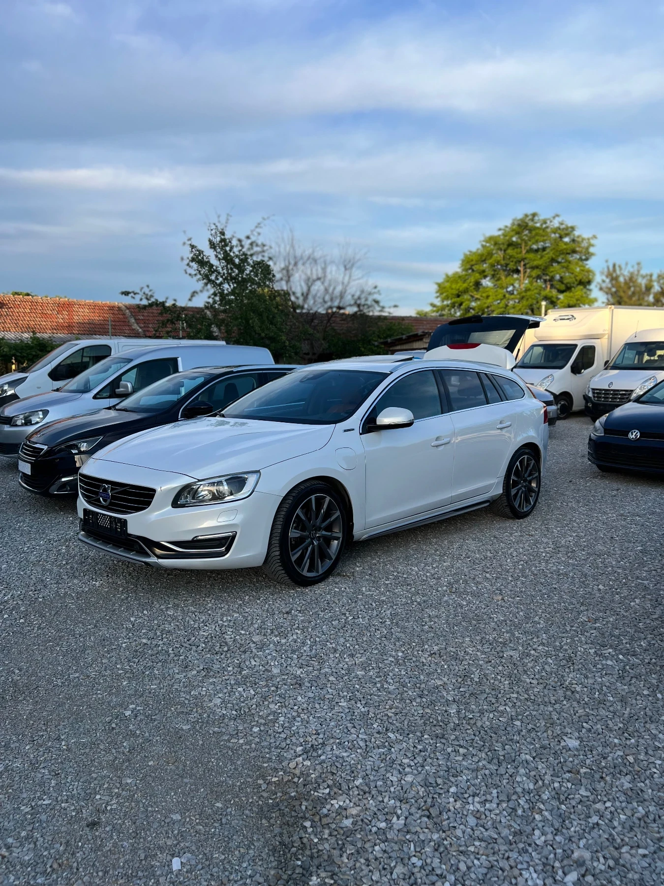 Volvo V60 D6 AWD, снимка 17 - Автомобили и джипове - 56449038