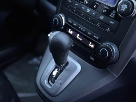 Honda Cr-v 2.0i* V-TEC* КОЖА* ПАНОРАМА* ПОДГРЕВ* FULL, снимка 14
