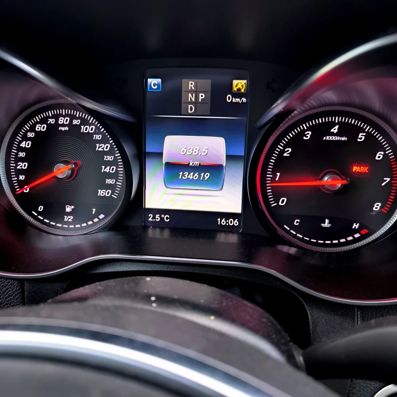 Mercedes-Benz GLC 300 AMG, снимка 9 - Автомобили и джипове - 52914259