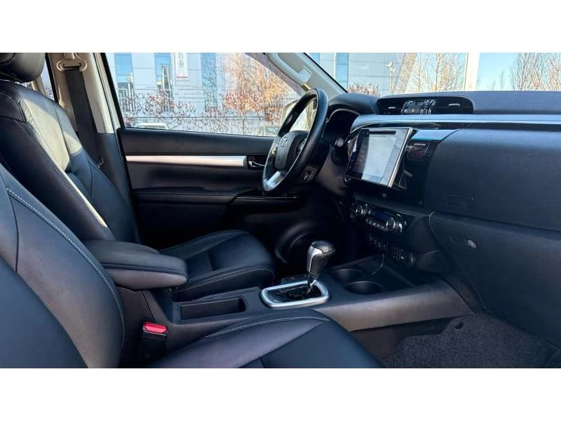 Toyota Hilux 2.4 D-4D Double Cab Comfort, снимка 6 - Автомобили и джипове - 49389508