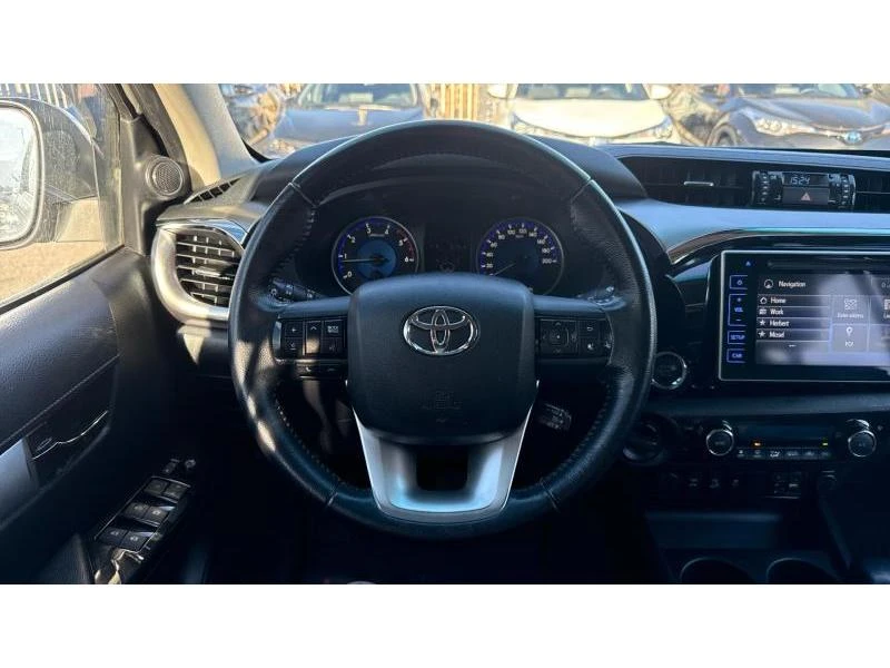 Toyota Hilux 2.4 D-4D Double Cab Comfort 4x - изображение 9