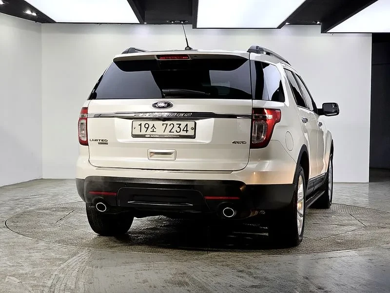 Ford Explorer 3.5 AWD, снимка 4 - Автомобили и джипове - 54350259