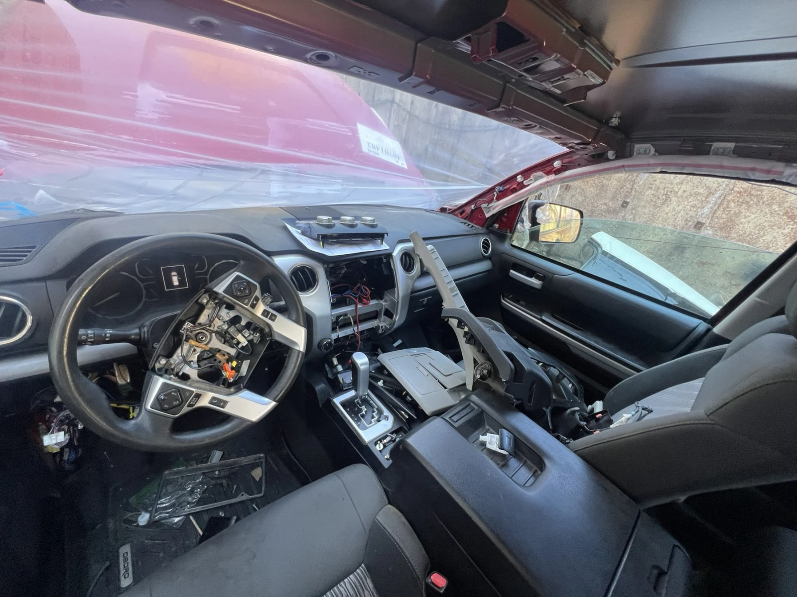 Toyota Tundra  - изображение 7