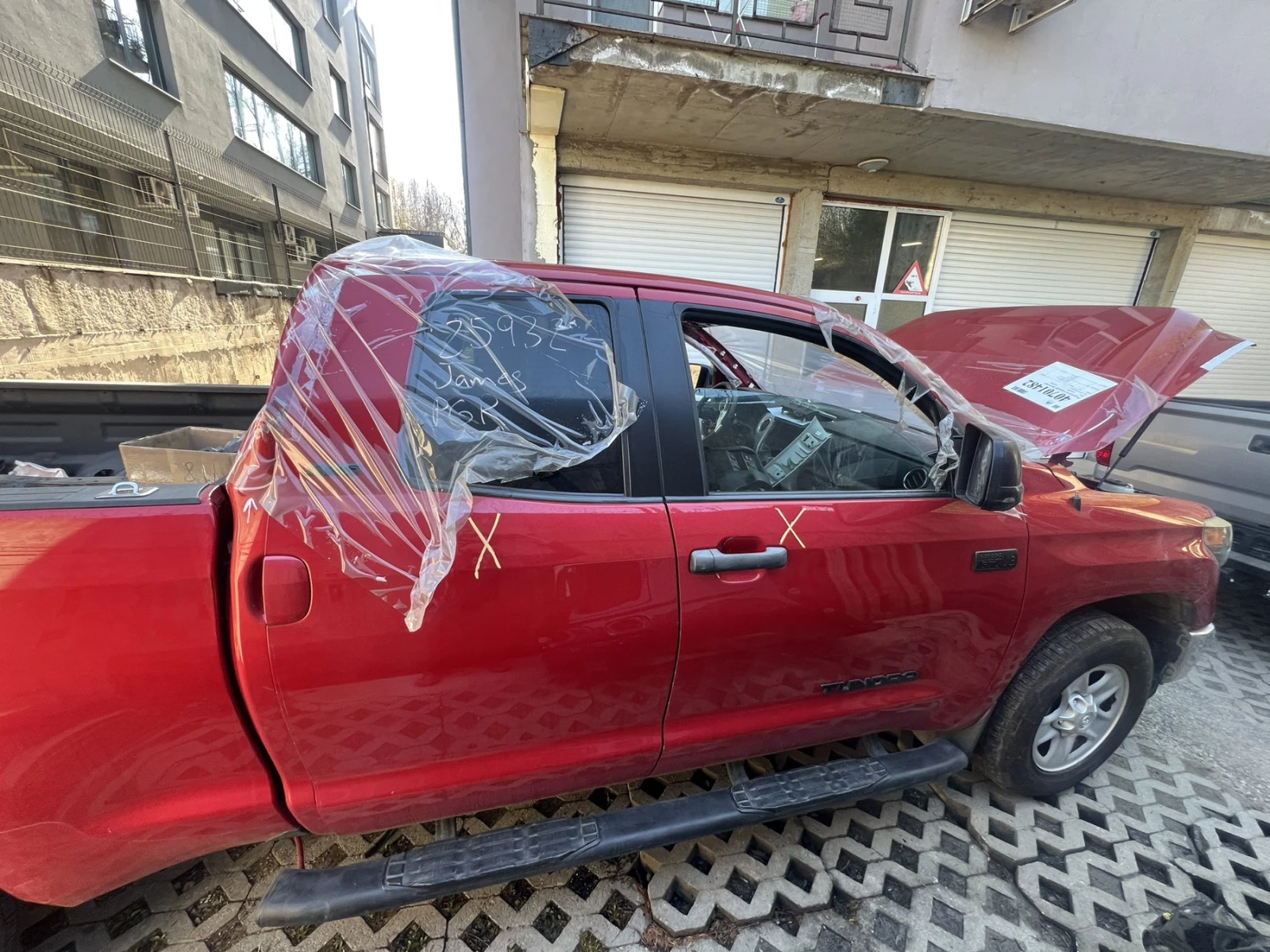 Toyota Tundra  - изображение 2