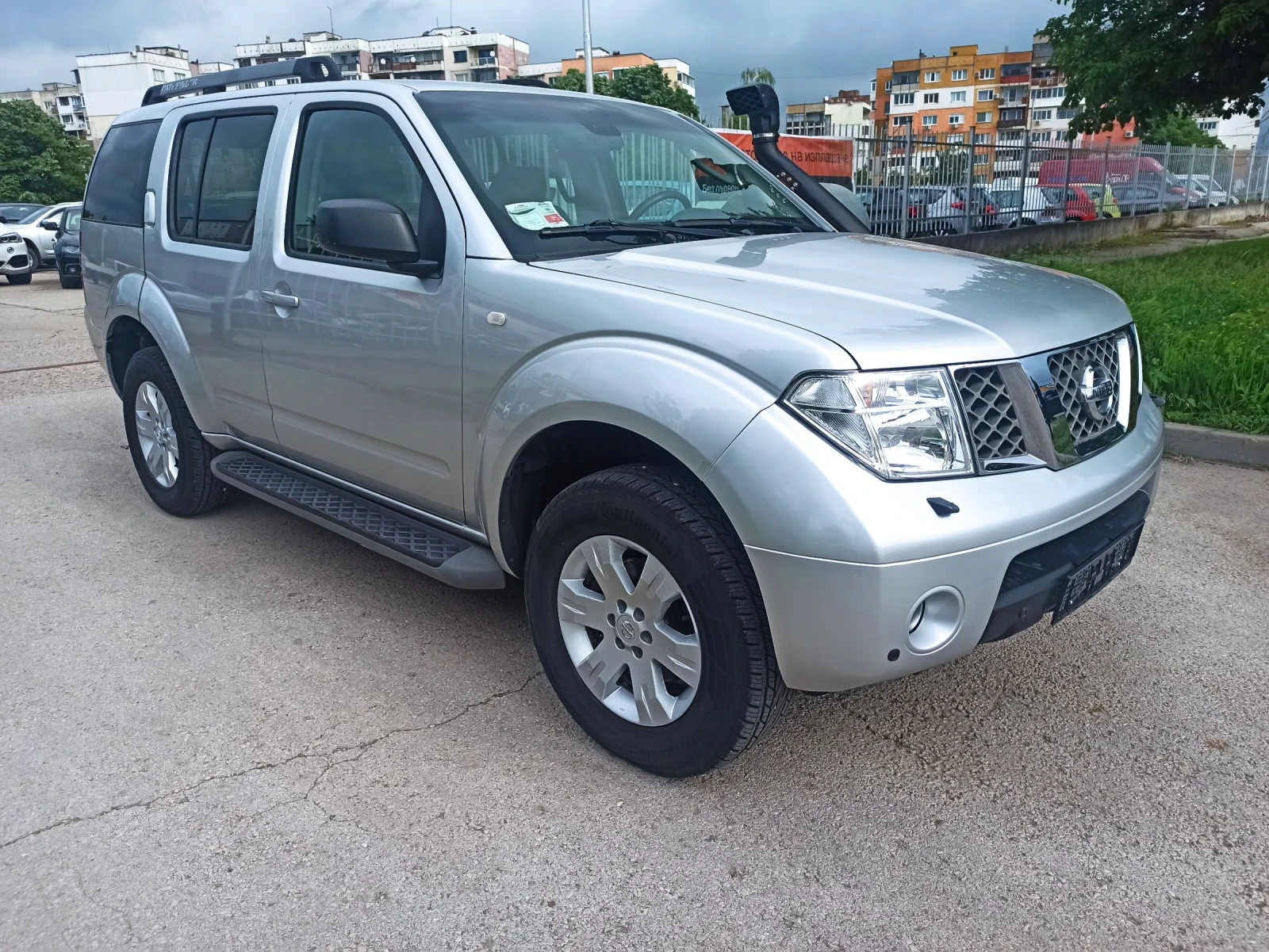 Nissan Pathfinder 2.5TD - изображение 3
