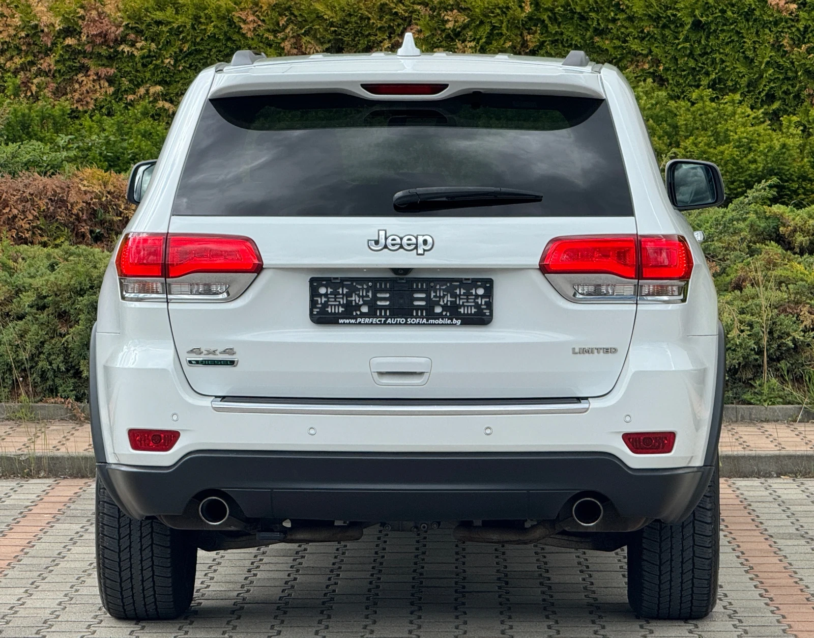 Jeep Grand cherokee 3.0d-LIMITED-КОЖА-ПОДГРЕВ-КАМЕРА-KEYLESS-ОТЛИЧЕН!! - изображение 4