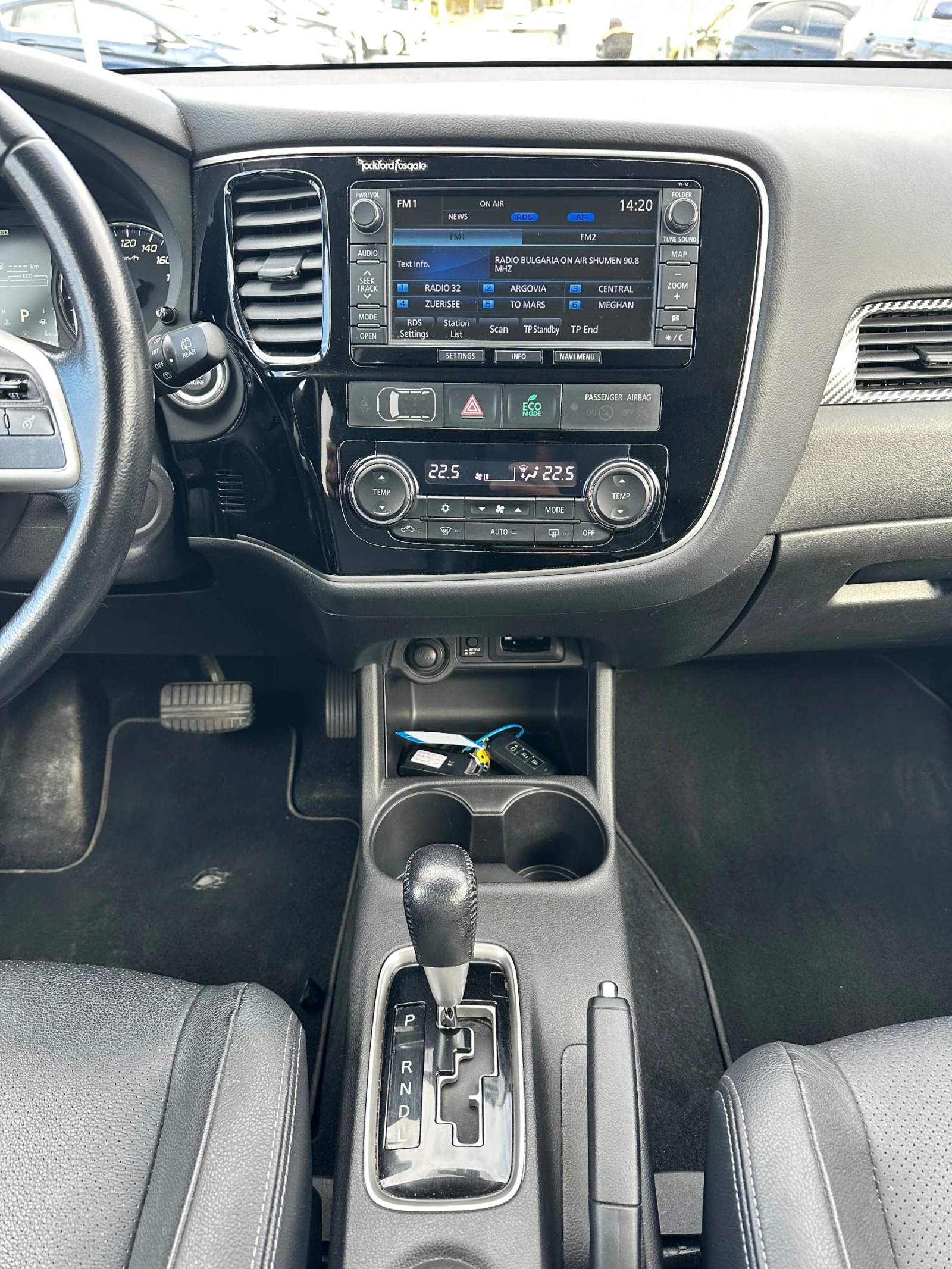 Mitsubishi Outlander 2.0 i 4x4 automat | Mobile.bg   15