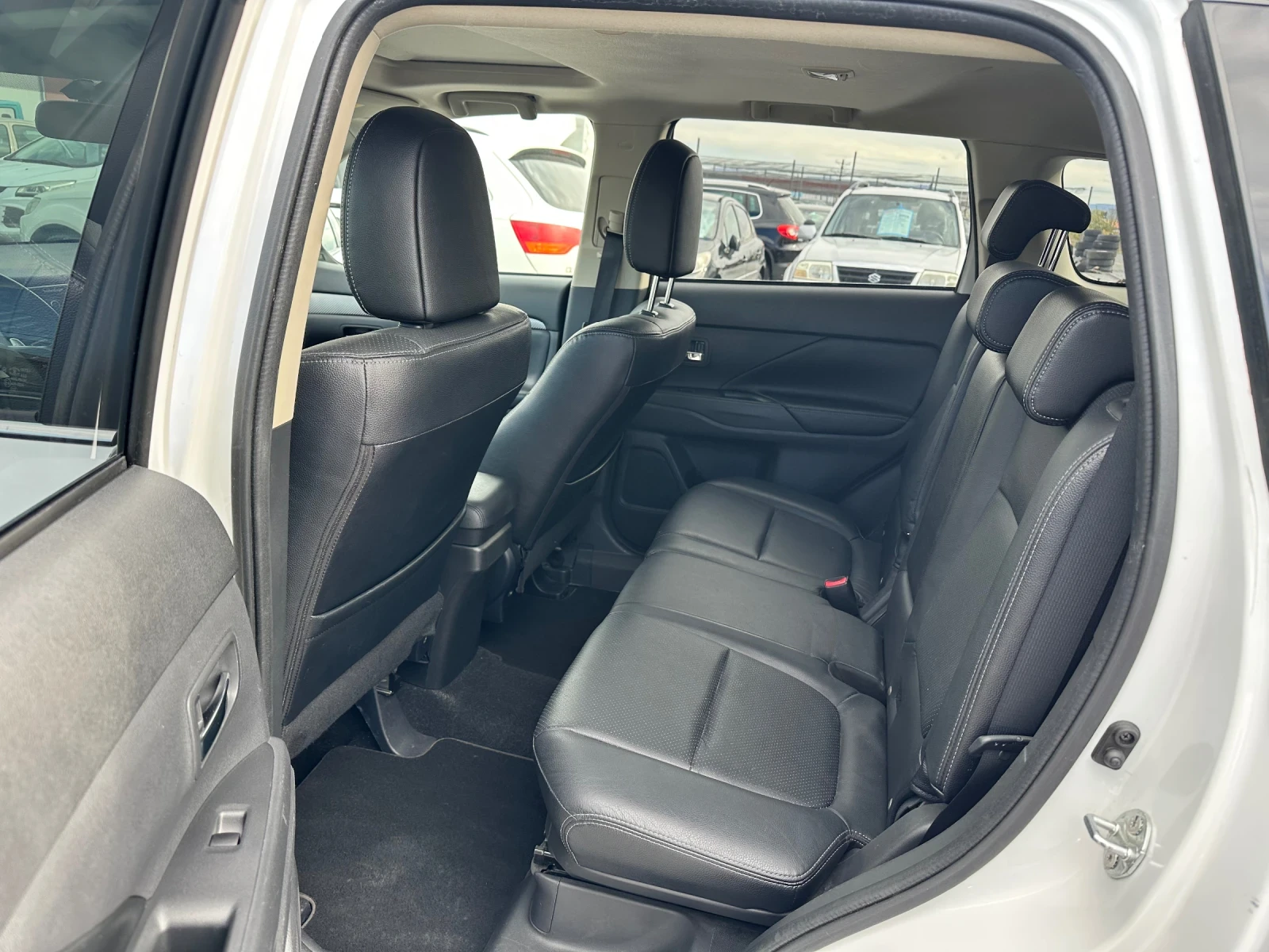 Mitsubishi Outlander 2.0 i 4x4 automat | Mobile.bg   12