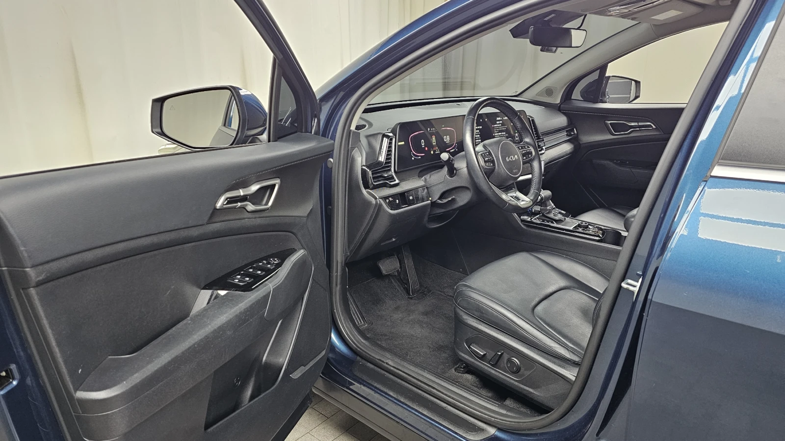 Kia Sportage 2.0 Long, снимка 10 - Автомобили и джипове - 53864215