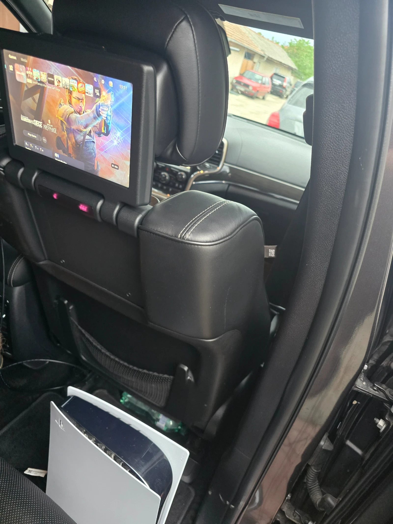 Jeep Grand cherokee Overland, снимка 14 - Автомобили и джипове - 54314407