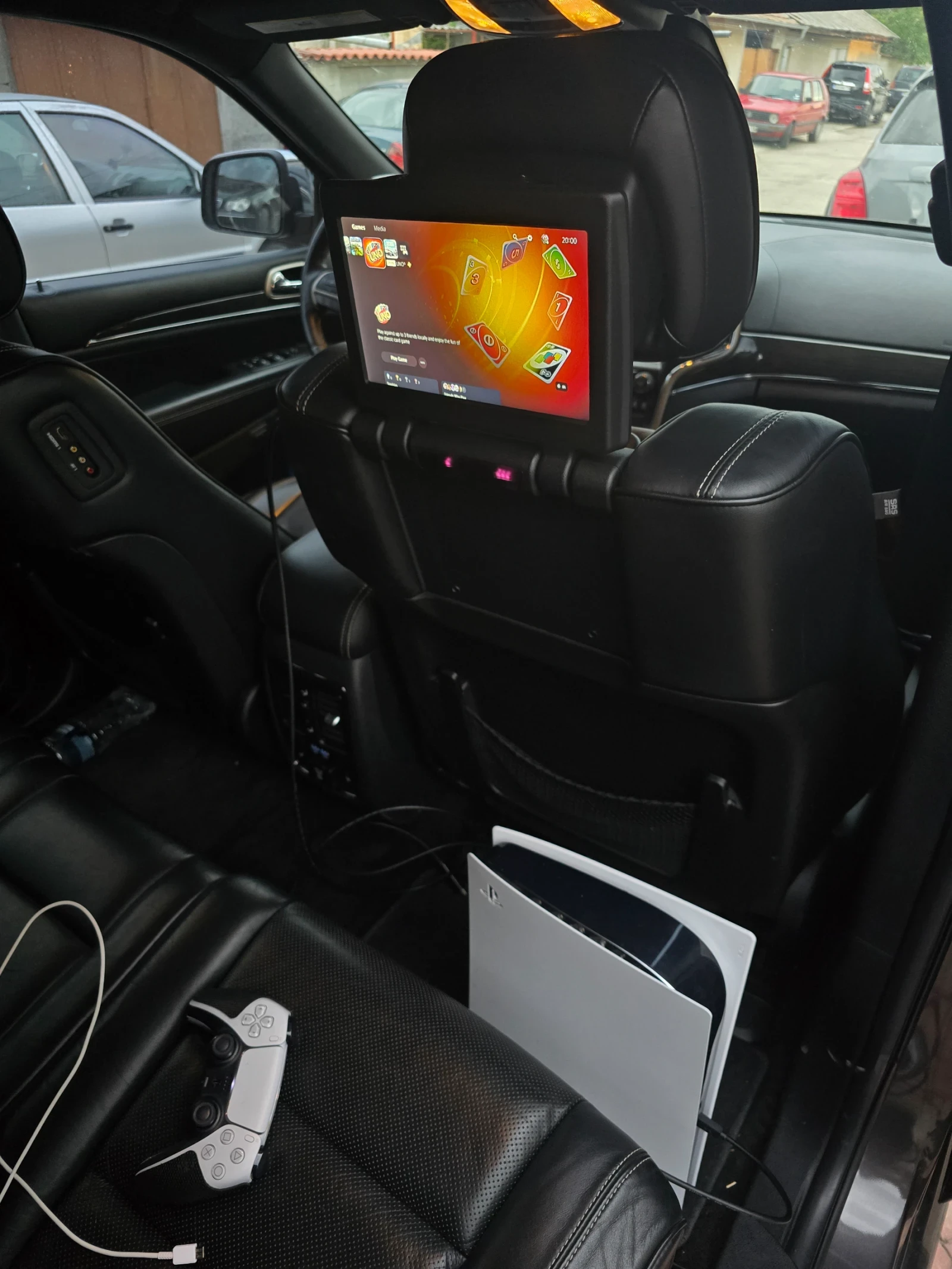 Jeep Grand cherokee Overland, снимка 15 - Автомобили и джипове - 54314407