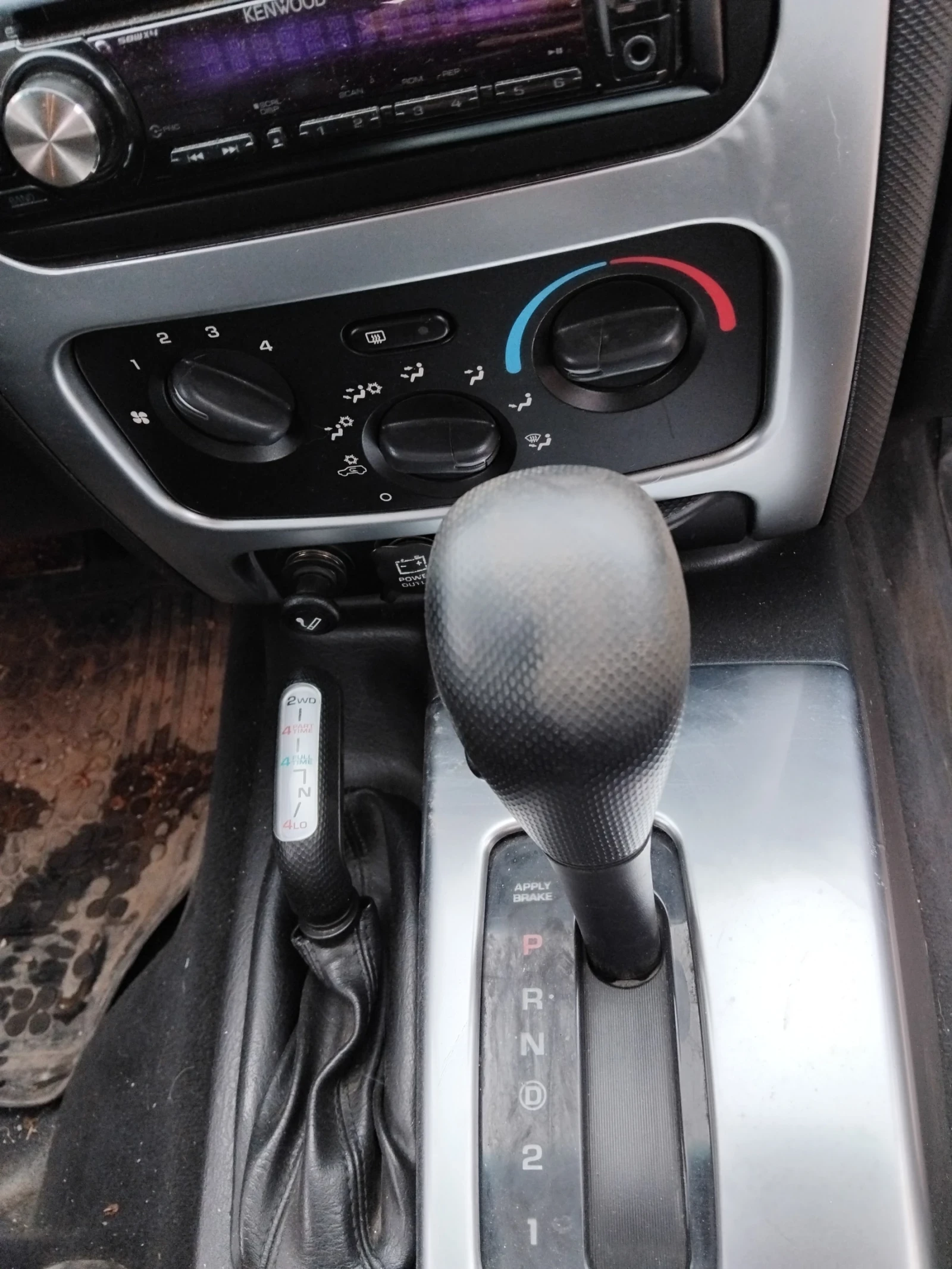 Jeep Cherokee, снимка 4 - Автомобили и джипове - 54583620