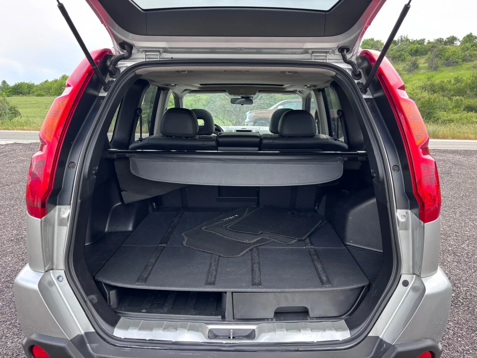 Nissan X-trail 2.0 dci 4x4 Automatic, снимка 15 - Автомобили и джипове - 54862214