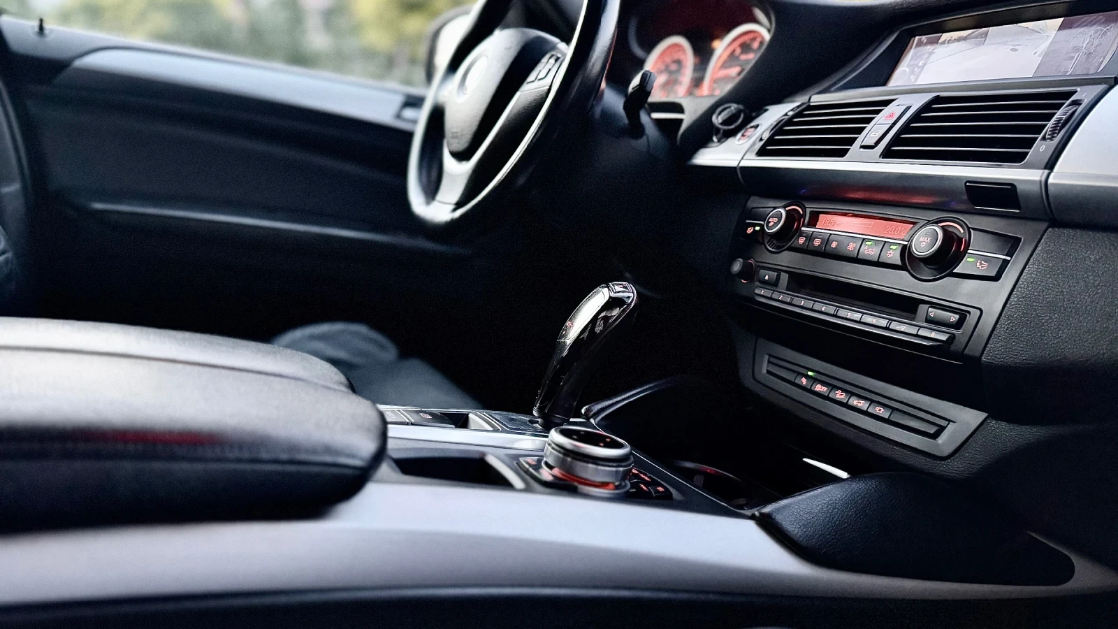 BMW X6 360* камери / Шибидах / Обслужен / , снимка 7 - Автомобили и джипове - 54990360