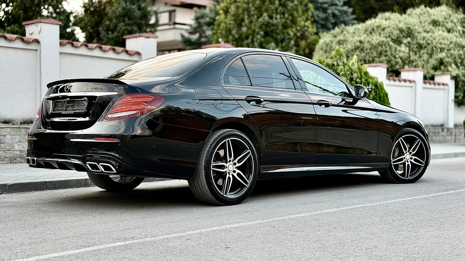 Mercedes-Benz E 350 AMG/Digital/9G/Пружини/Задно, снимка 8 - Автомобили и джипове - 55715786