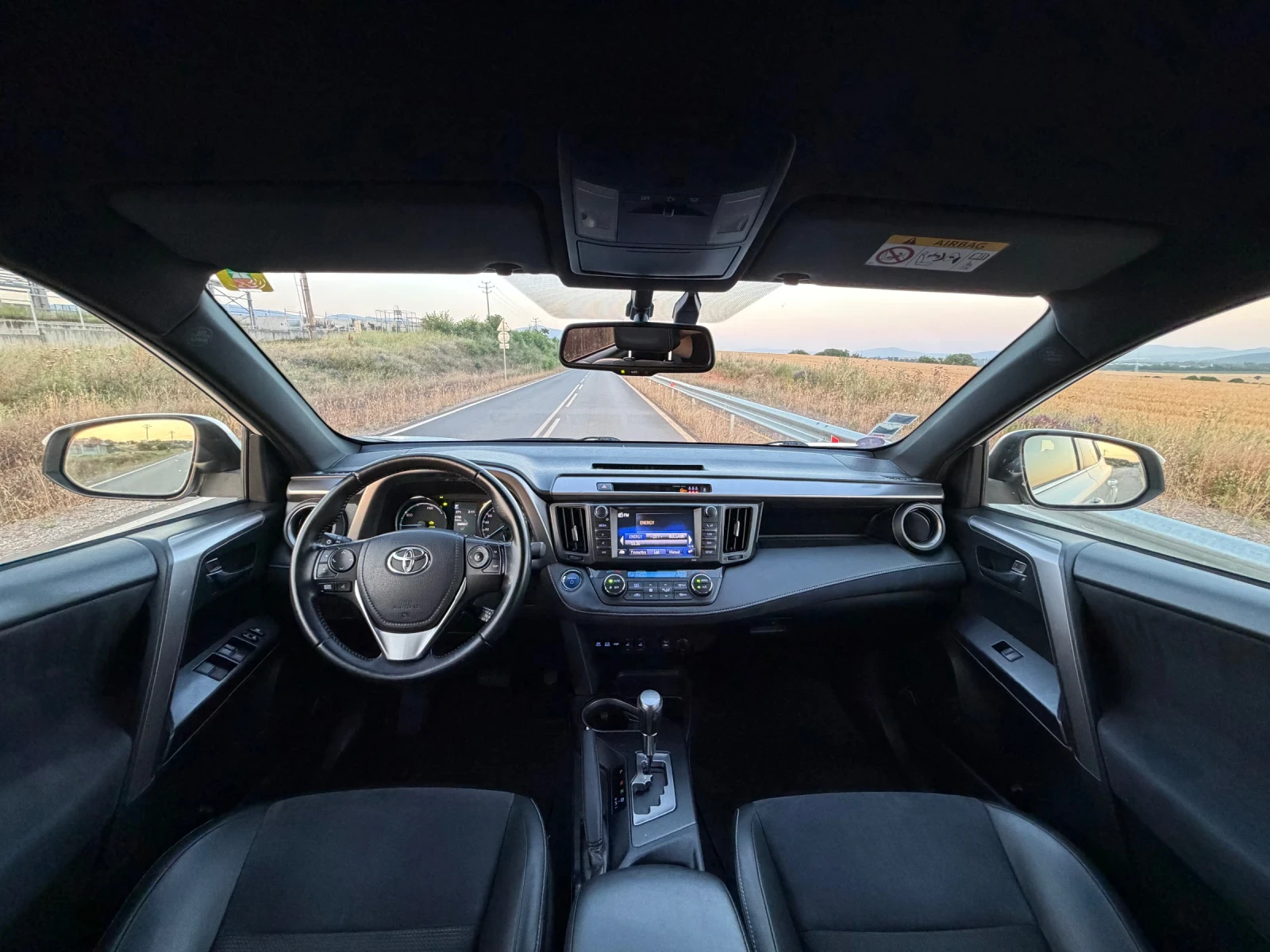 Toyota Rav4 2.5 HYBRID* KEYLESS* 4x4* CAMERA* , снимка 9 - Автомобили и джипове - 55093666