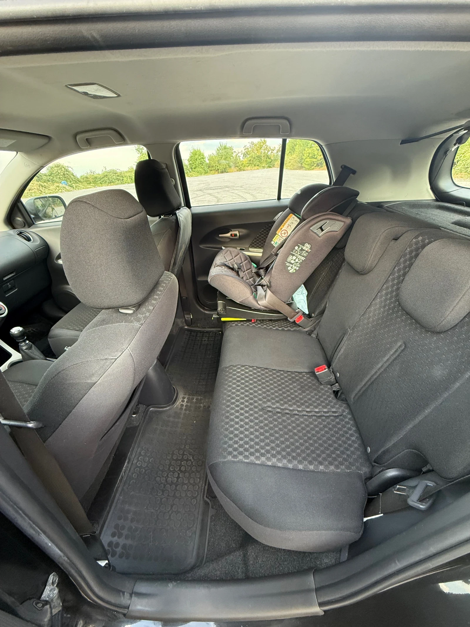 Toyota Urban Cruiser 1.33 VVT-i (100 к.с), снимка 8 - Автомобили и джипове - 55655246