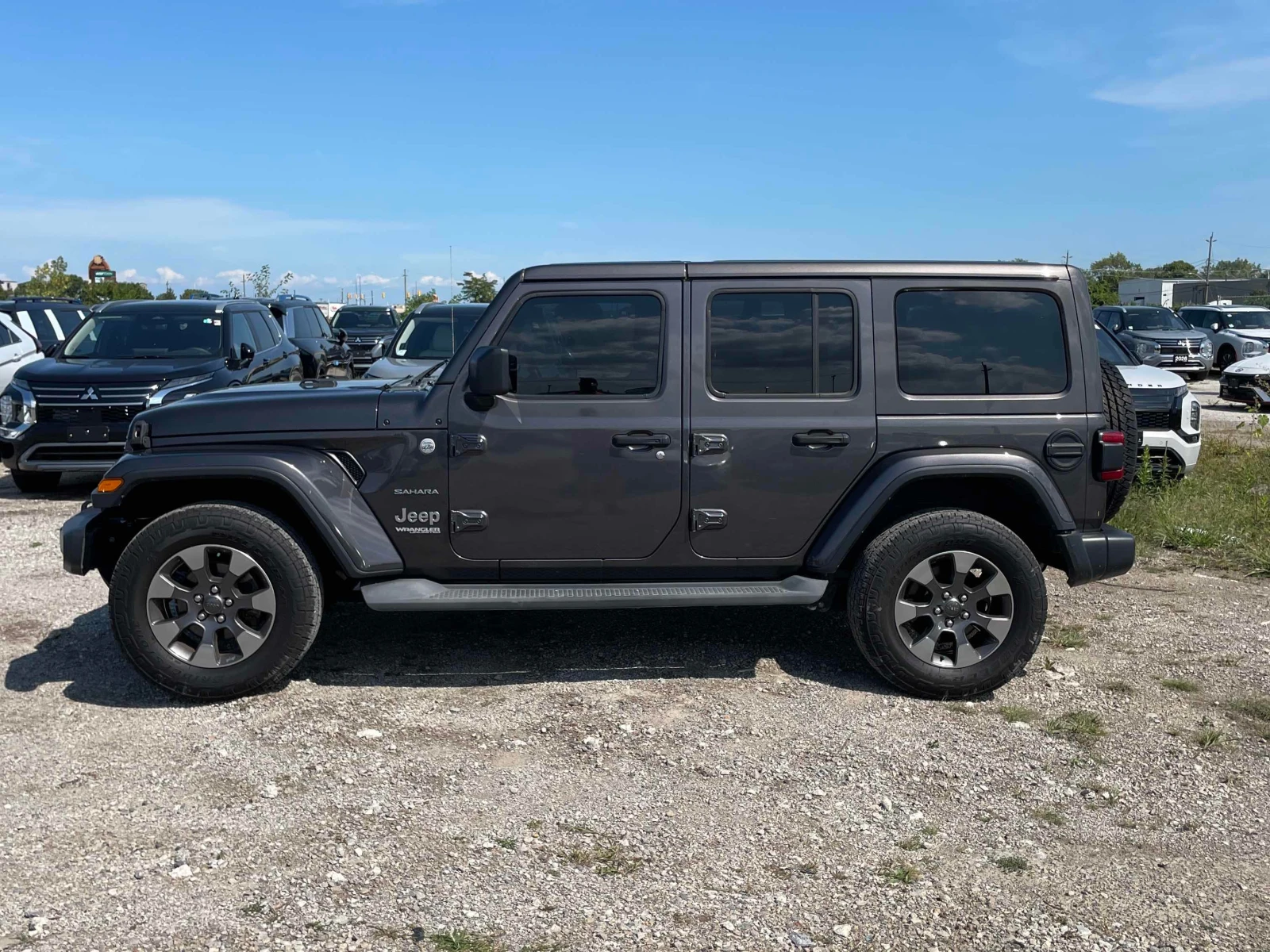 Jeep Wrangler * Sahara * АВТОКРЕДИТ БЕЗ ПЪРВОНАЧАЛНА ВНОСКА* , снимка 2 - Автомобили и джипове - 55822806