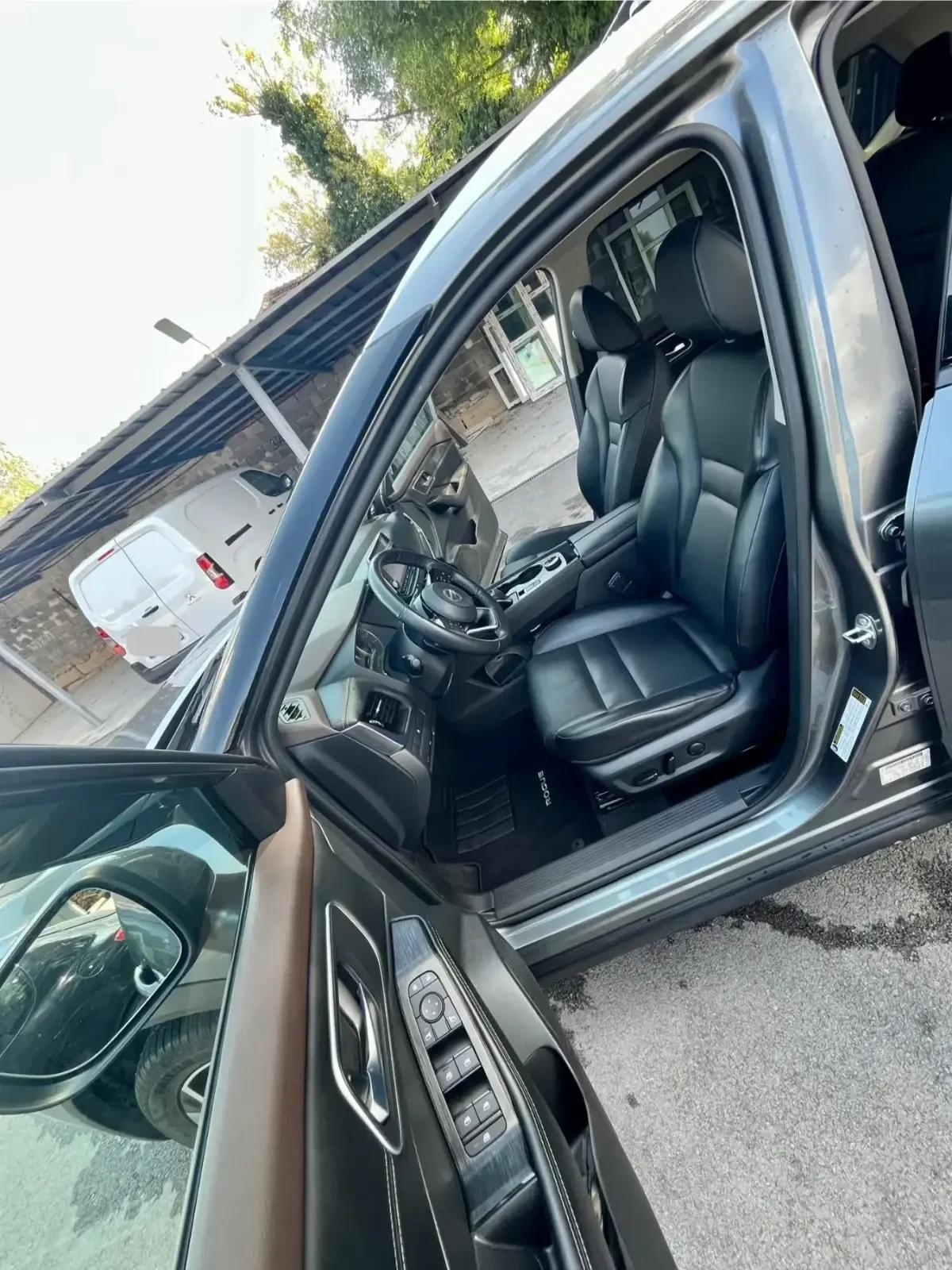 Nissan Rogue SV AWD, снимка 3 - Автомобили и джипове - 55850025