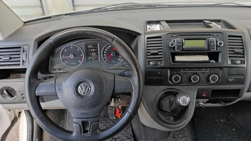 VW Transporter 2.0TDI 140к.с.-ДЪЛГА БАЗА, снимка 6 - Бусове и автобуси - 40179031