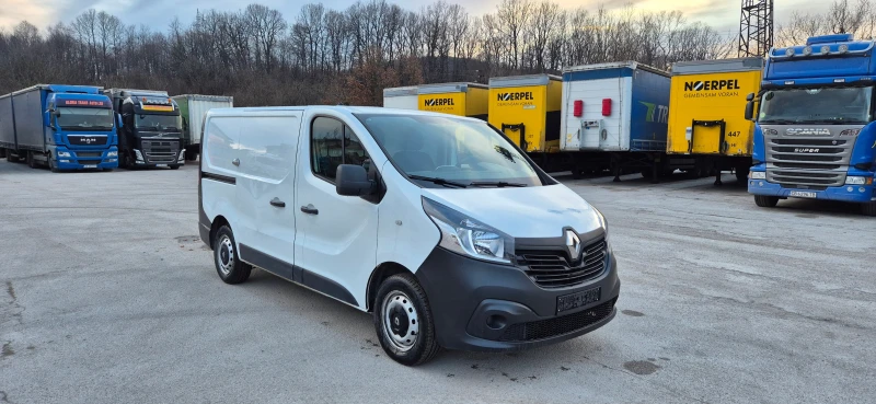 Renault Trafic, снимка 2 - Бусове и автобуси - 48441085