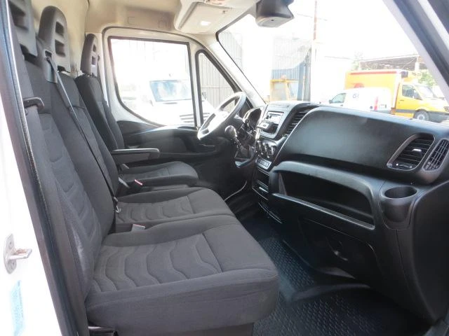 Iveco Daily 35C17V ДВУТЕМПЕРАТУРЕН, снимка 10 - Бусове и автобуси - 33603322