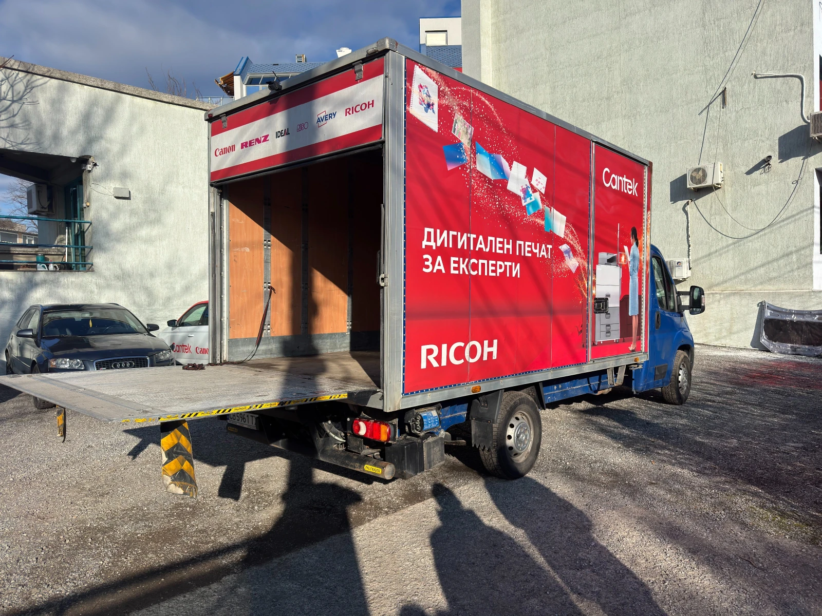 Peugeot Boxer 2.0 hDi фургон с борд, снимка 10 - Бусове и автобуси - 54968111
