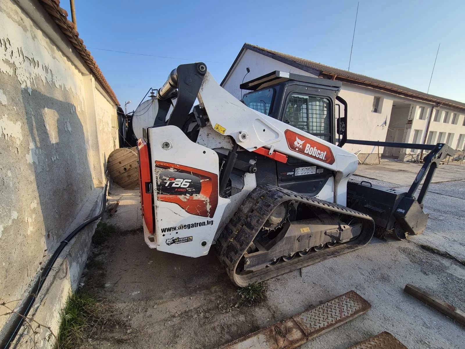 Мини челни товарачи Bobcat T86 - изображение 8