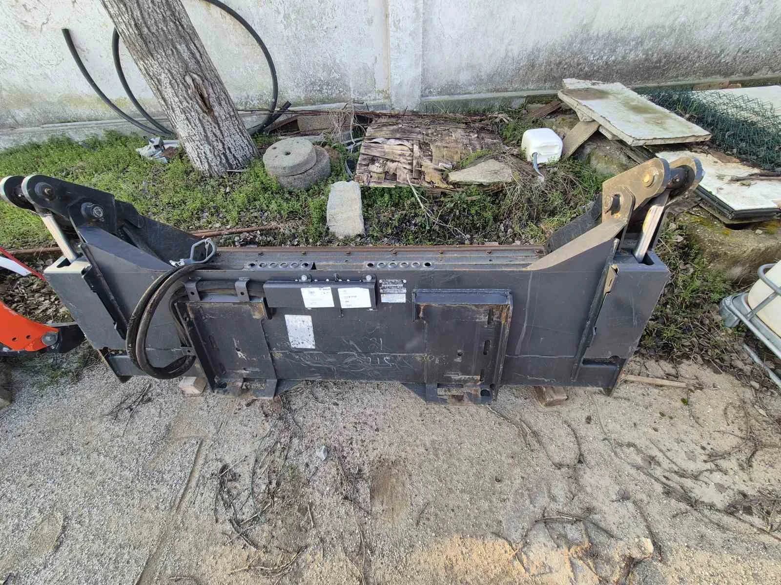 Мини челни товарачи Bobcat T86 - изображение 6