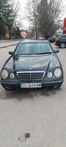 Обява за продажба на Mercedes-Benz E 220 Седан ~2 700 лв. - изображение 1