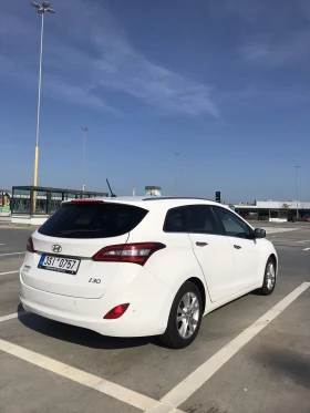 Hyundai I30 1.6 CRDI 110 к.с Weekend-Automat , снимка 4