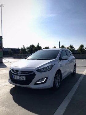 Hyundai I30 1.6 CRDI 110 к.с Weekend-Automat , снимка 2