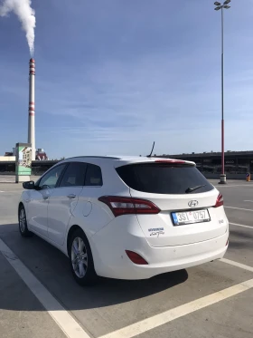 Hyundai I30 1.6 CRDI 110 к.с Weekend-Automat , снимка 3