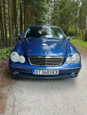     Mercedes-Benz C 220  