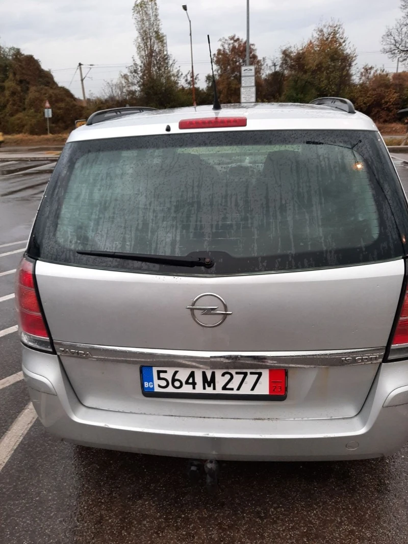 Opel Zafira 1.9, снимка 5 - Автомобили и джипове - 47673445