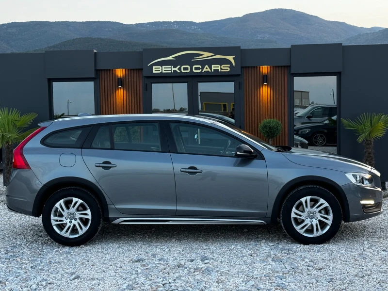 Volvo V60 Cross Country Нов внос от Белгия!, снимка 5 - Автомобили и джипове - 47178969