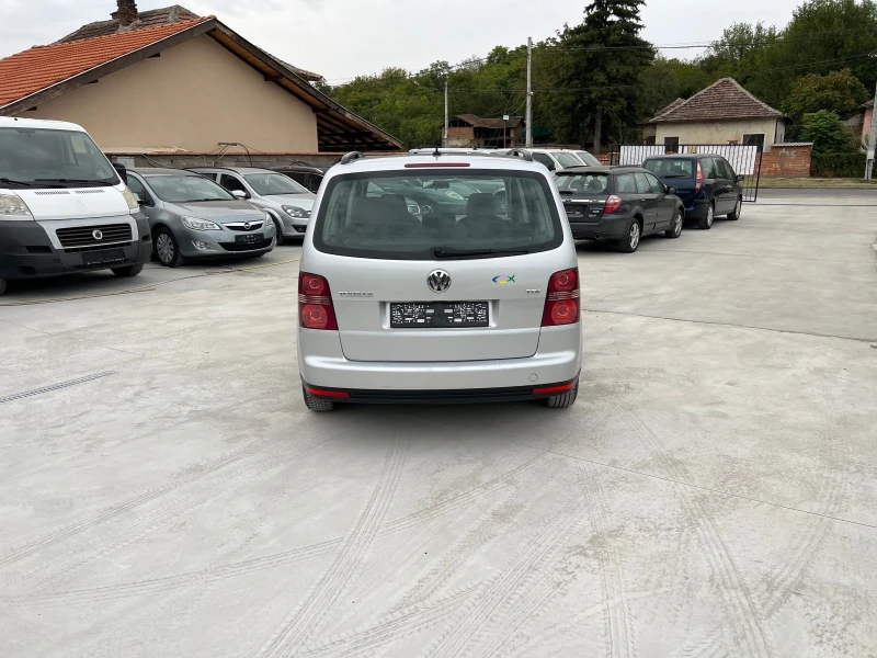 VW Touran 1.9TDI* 90кс* 7-места* , снимка 4 - Автомобили и джипове - 47756506