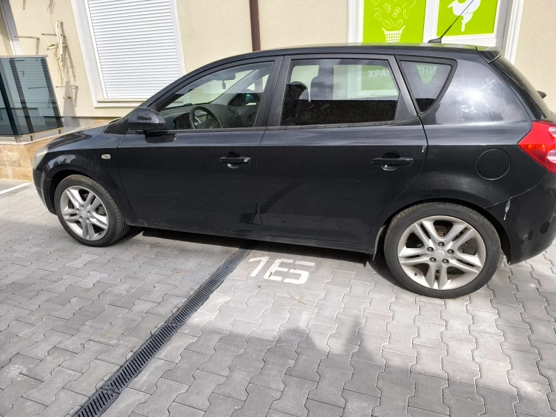 Kia Ceed, снимка 3 - Автомобили и джипове - 47604725