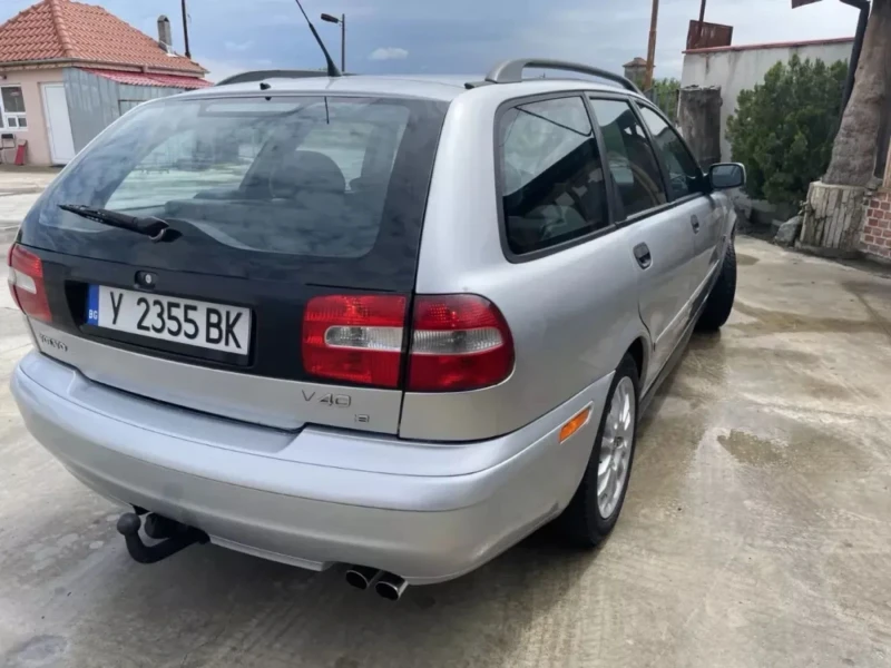 Volvo V40 Лек, снимка 3 - Автомобили и джипове - 48564472