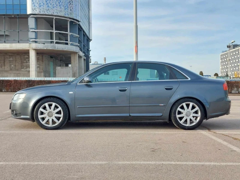 Audi A4 2.0TDI S-line, снимка 8 - Автомобили и джипове - 48257630