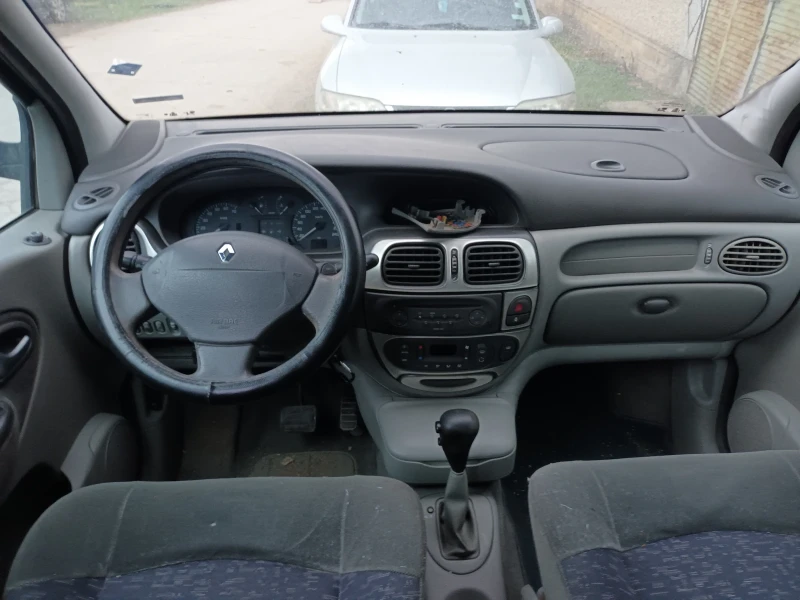 Renault Scenic На части автомат, снимка 5 - Автомобили и джипове - 49519243