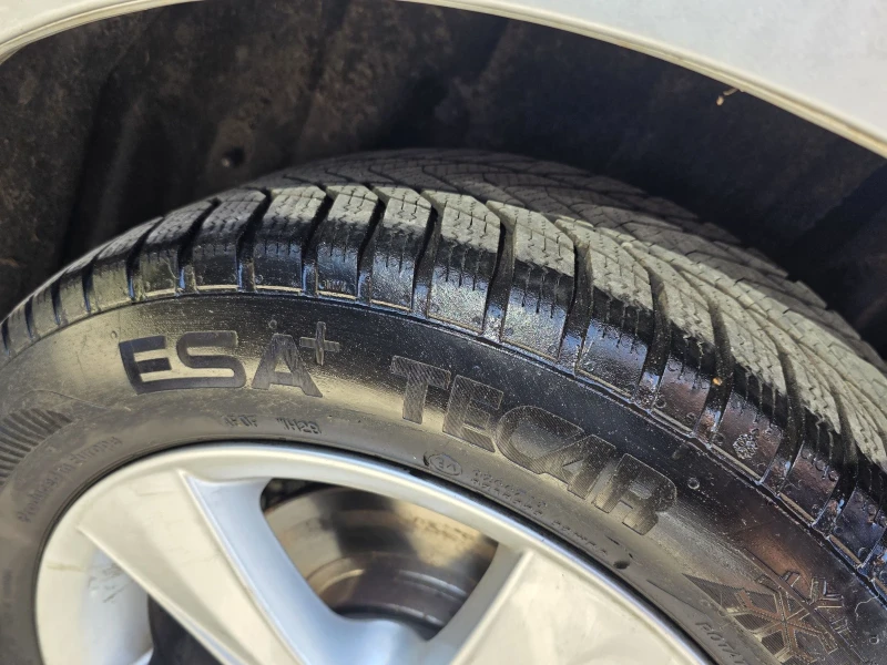 Toyota Avensis T27 1.8 VVTI, снимка 7 - Автомобили и джипове - 50401050