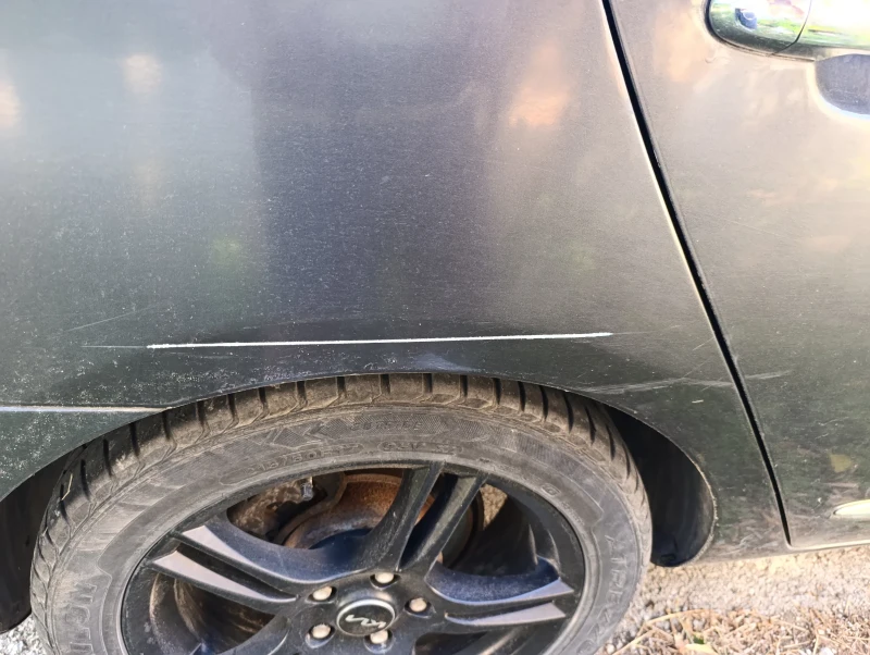 Kia Carens, снимка 7 - Автомобили и джипове - 51463699