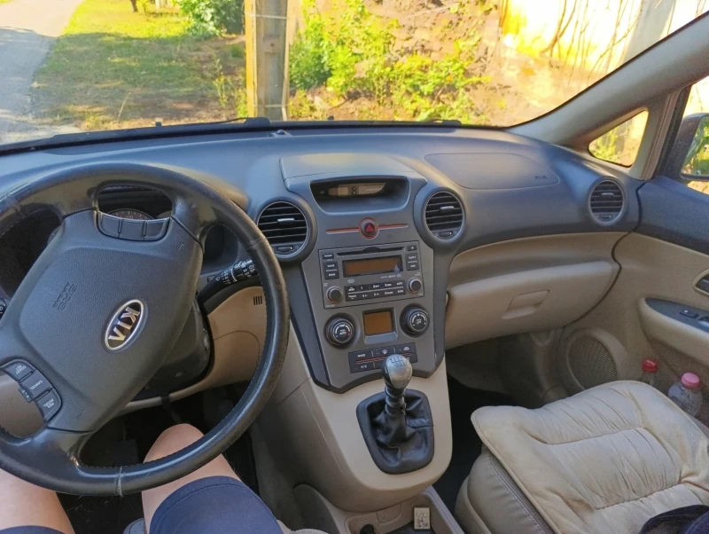 Kia Carens, снимка 4 - Автомобили и джипове - 51463699