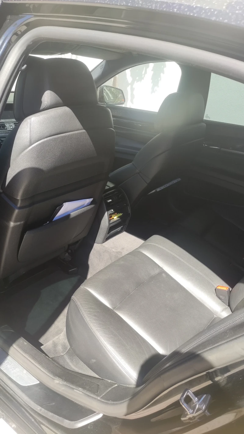 BMW 730 Седан , снимка 11 - Автомобили и джипове - 52529159