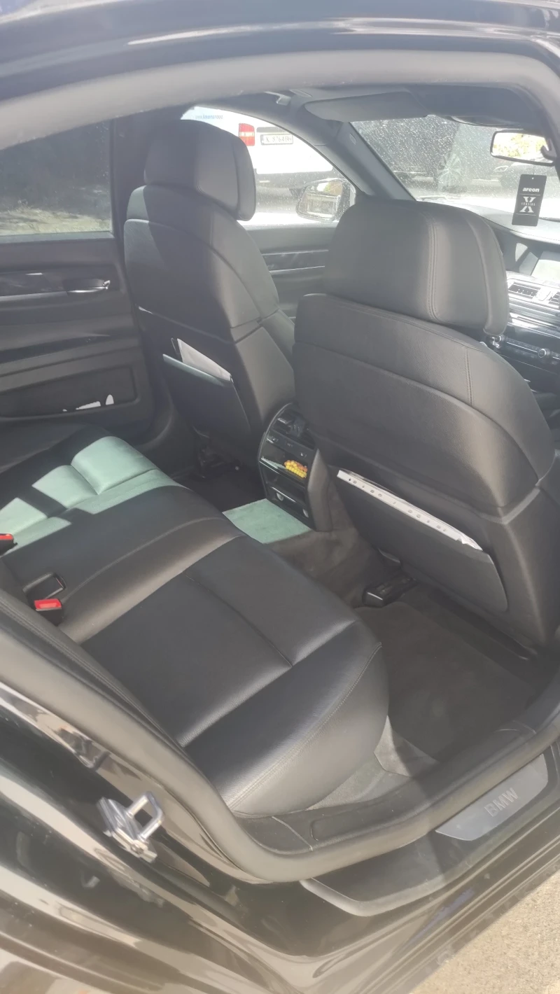 BMW 730 Седан , снимка 9 - Автомобили и джипове - 52529159